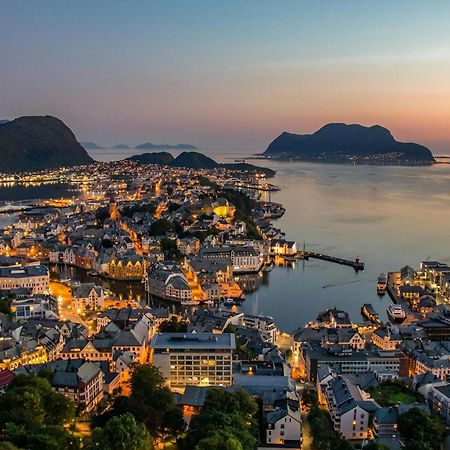 Unik Leilighet I Alesund Sentrum Ngoại thất bức ảnh